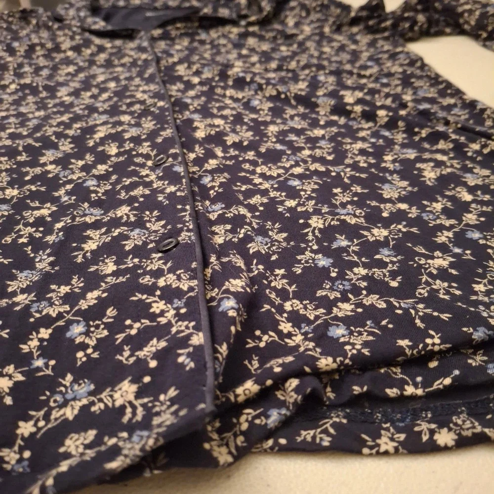 GapBody Womens S Tall‎ Navy Blue Floral Button Down Long Sleeve Pajama Top Shirt